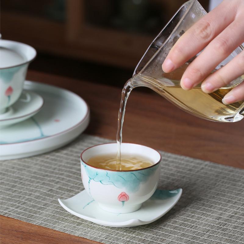 1 Stück Chinesischer Keramik-Teetassen-Untersetzer Handgefertigt Lotus-Teeschale Porzellan-Teetassenmatte Haushalts-Meistertasse Persönliches Teegeschirr 55ml