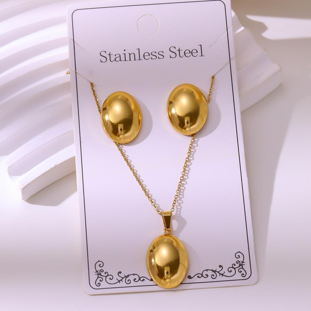 Personalized European and American Fashion Stainless Steel Stud Earrings Necklace Titanium Steel Non-fading Jewelry Set