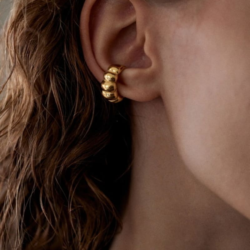 onill 04-17 shell (Earcuff)