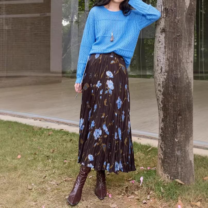 2026 Spring Retro High-Waisted Pleated A-Line Long Skirt Drape Flare Skirt