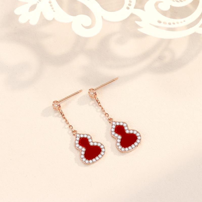 White Fritillary Gourd Stud Earrings, Agate Long Fringed Women's Fashion Simple Niche Ear Jewelry