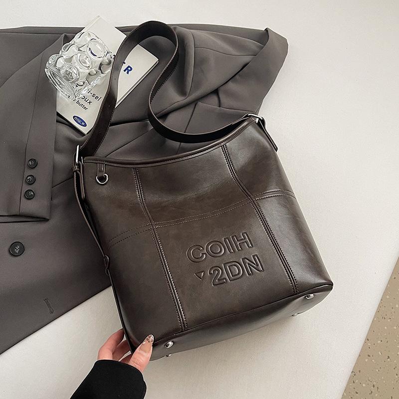 High Quality Wholesale Personalized Niche Retro Maillard Simple Tote Bag Women's Commuter Versatile Shoulder Bag