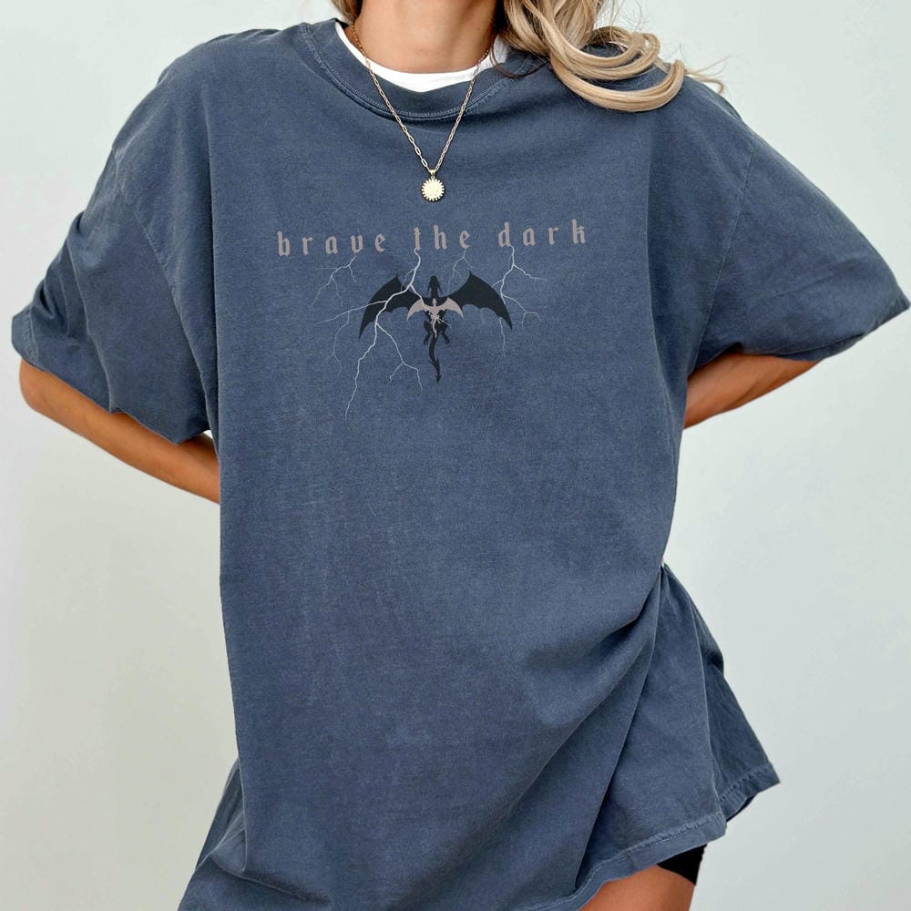 

Women Retro Onyx Storm Brave the Dark Shirt Xaden Riorson Fourth Wing Comfort Unisex Tee Cotton Y2K Top Daily Trendy Streetwear 4XL