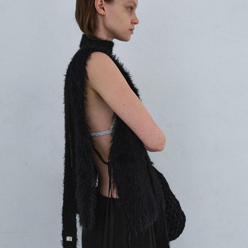 NOTHINGEVERYTHING HAIRY SCARF IN BLACK