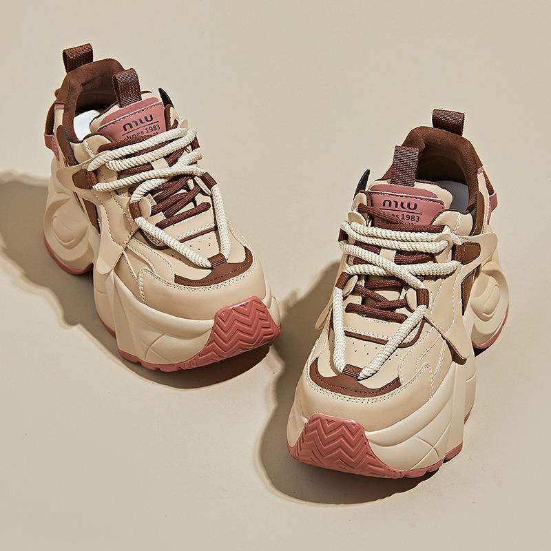 Autumn and winter women's shoes with thick soles, heightening and velvet to keep warm, sports shoes for children, versatile and casual