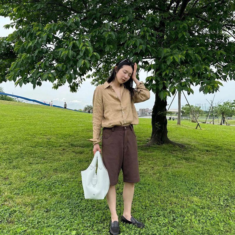 

Yuanmei Yuji Star Same Style French Style Long Sleeve Loose Cotton-Linen Shirt Khaki Normcore Old Money Style Linen Shirt Yuki Hara L