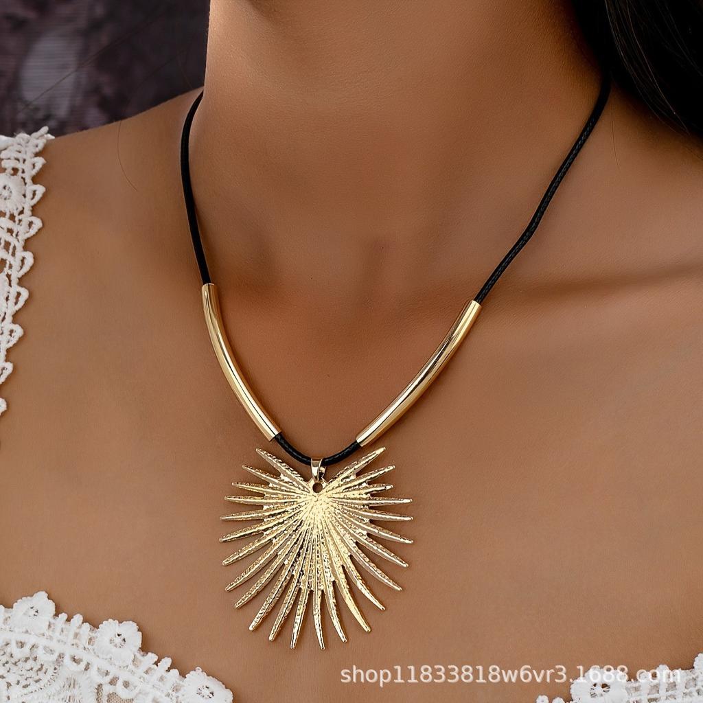 Fashion Necklace For Women Ladies