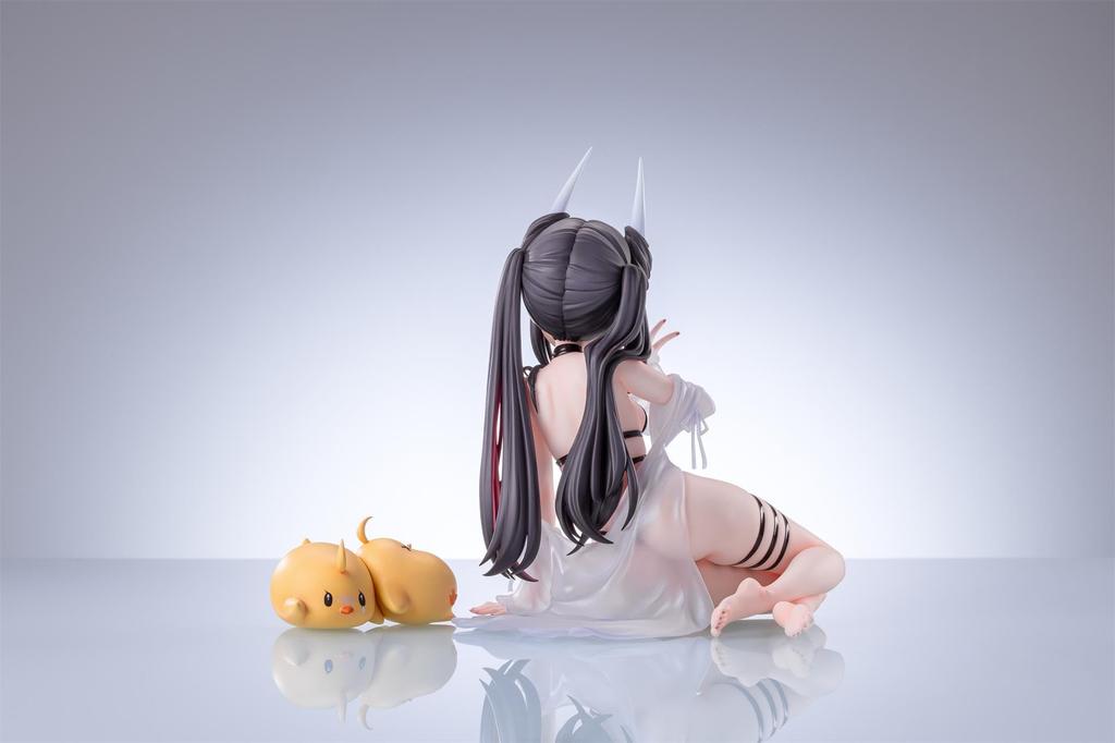 Anigame Azur Lane Hatsuzuki Love Approximately 180mm scale PVC and ABS Hazuki's Ver. Height (excluding base). 1/6 pre-painted figure.