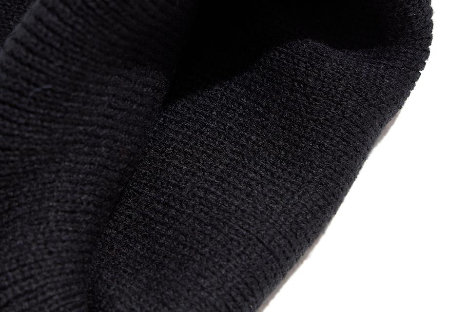 APOSTROPHE COMMA Reversible Bk Label Short Beanie (Black)