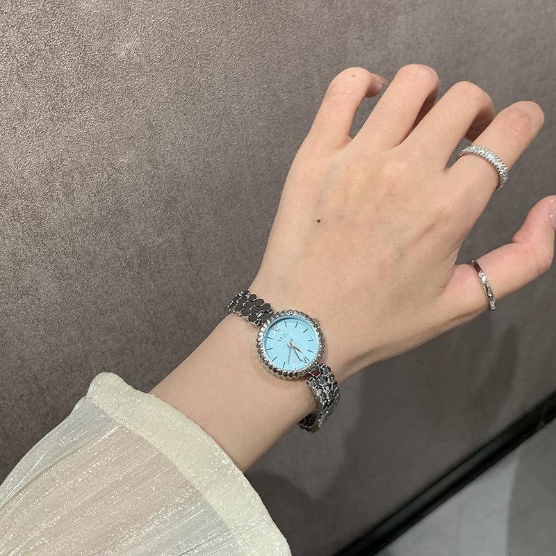 Hochwertige Damenarmbanduhr Damen Klein Frisch Stahlarmband Einfach und Klein Damen Armbanduhr