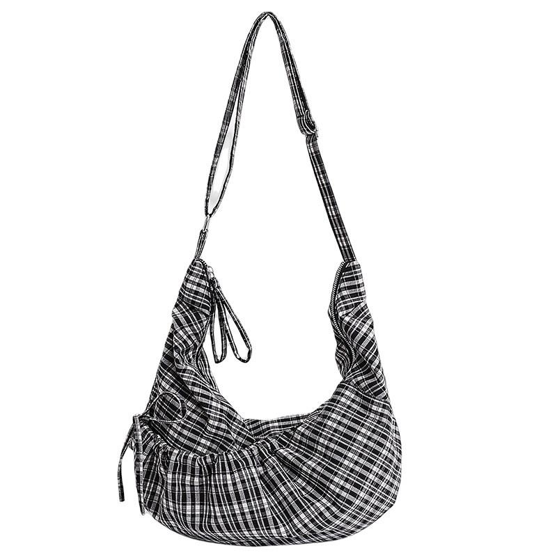 Retro Plaid Shoulder Bag For Women With Nylon Material And Zipper Closure Perfect For Daily Use