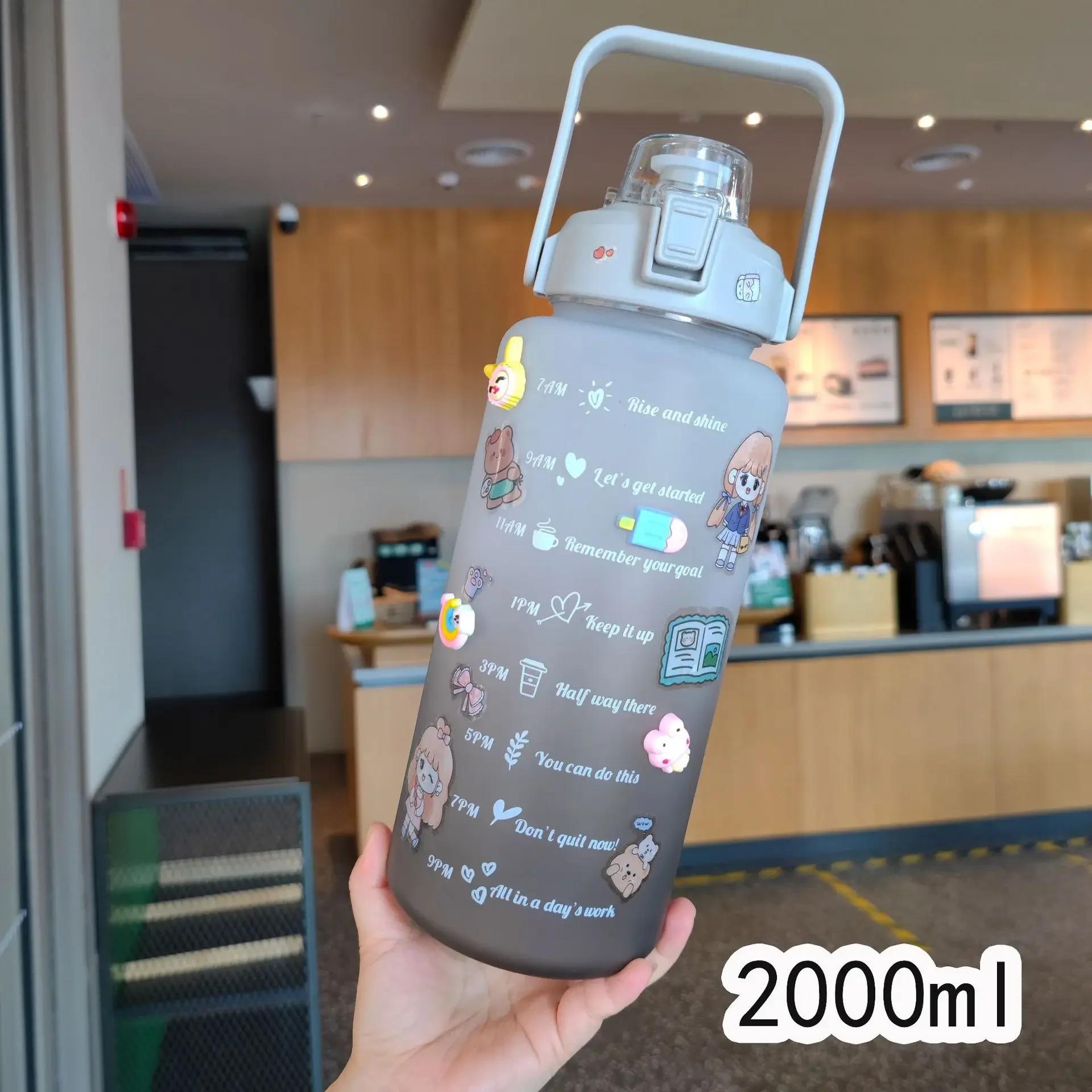 

New 2000ml Gradient Water Bottle Frosted Cup Large Capacity Water Bottle Anti Falling Sports Water Bottle 2000ml сірий