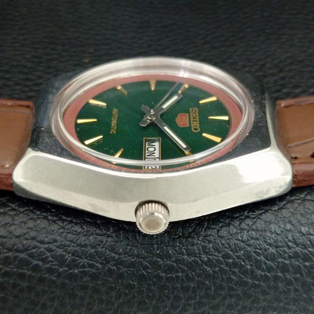 VINTAGE SEIKO 5 AUTOMATIC 6309A JAPAN MENS GREEN COLOR DIAL WATCH A708334-1
