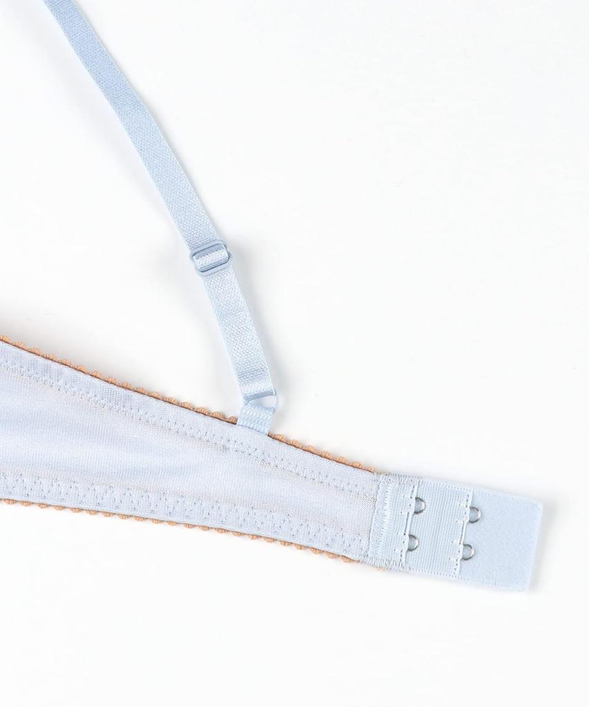 Bra fits the chest well and Creates beautiful keeps cleavage even when fits up to G large size SX B70 [Wacoal] [Ribbon bra, lasts] cleavage, moving,