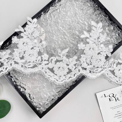 Exquisite Weiße Netz-Dreidimensionale Blumenperlen-Stränge Barcode Kleidung Hochzeitskleid Schuhe Und Hüte Dekorative Spitze Accessoires
