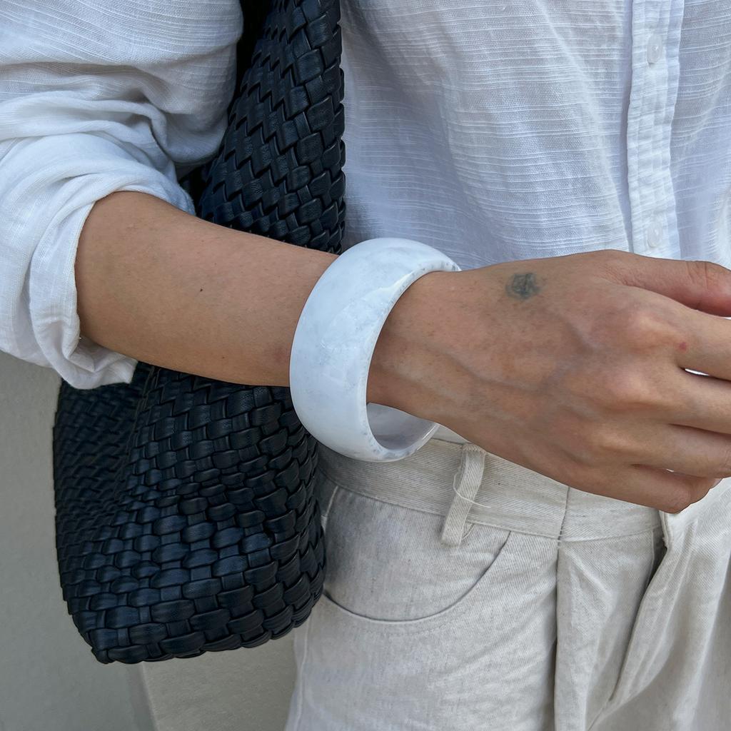 Pulsera de Acrílico Transparente Difuminada de Moda para Mujer, Pulsera Redonda Ancha de Resina de Viento Exagerado