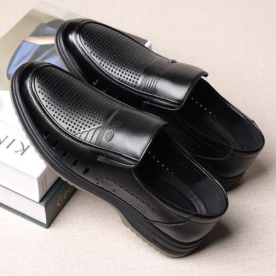 Leather Sandals Men's 2025 Summer Breathable Hollow Men's Cool Leather Shoes Middle-aged and Elderly Hole Leather Shoes 2025