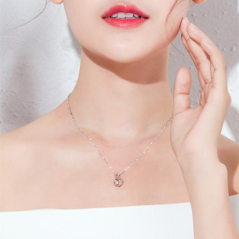S999 Sterling Silver Magic Cube Necklace Pure Silver Design Heart-Shaped Love Cube Necklace for Women