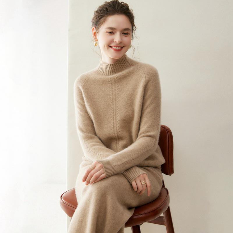 Women's Seven-Gauge Cashmere Sweater - Thick, Long-Sleeve, Solid Color, Half-High Neck Pullover for Autumn and Winter Warmth.
