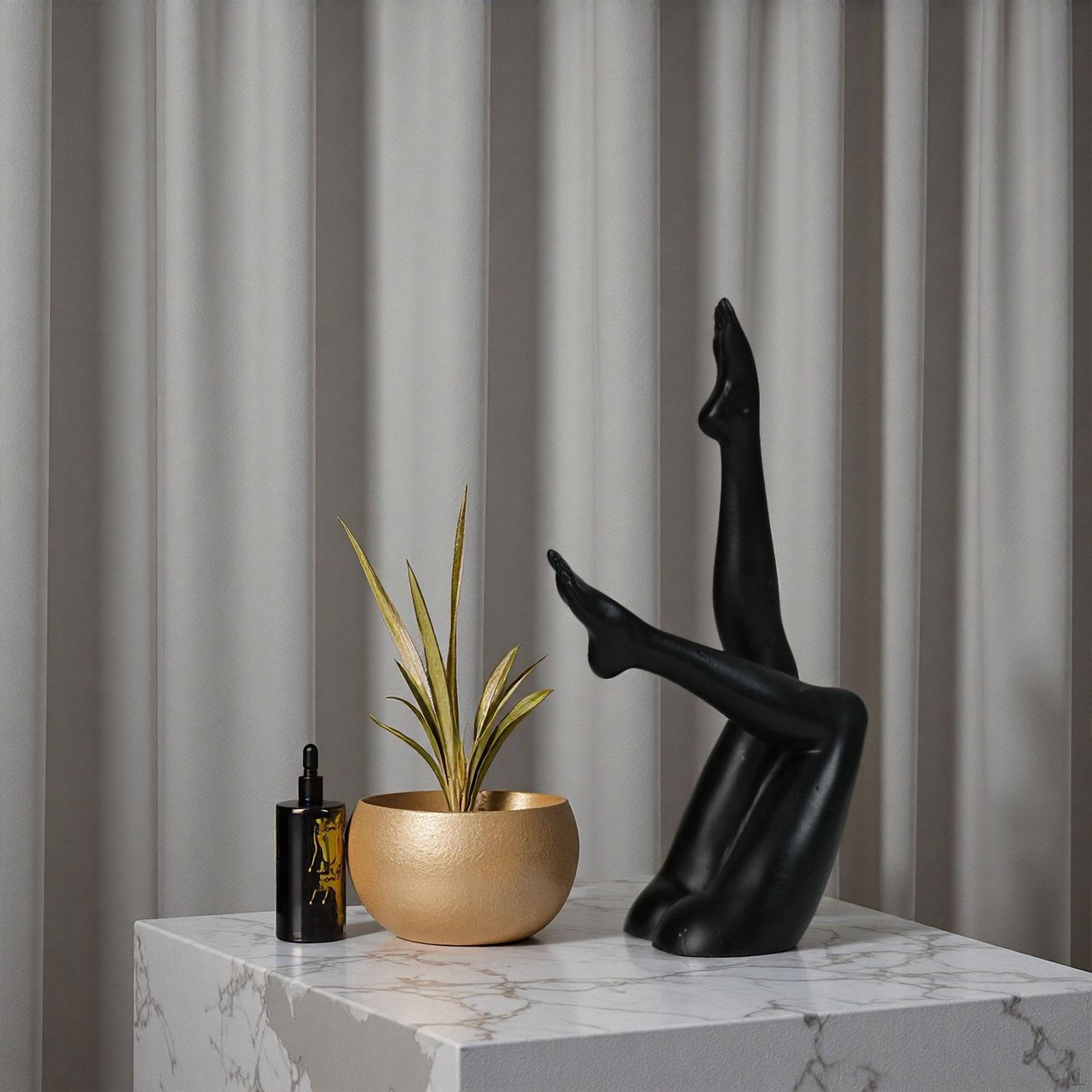 

Female Legs Sculpture Desktop Ornament Decor Display Unique Craft Figurine Office Statue for чёрный