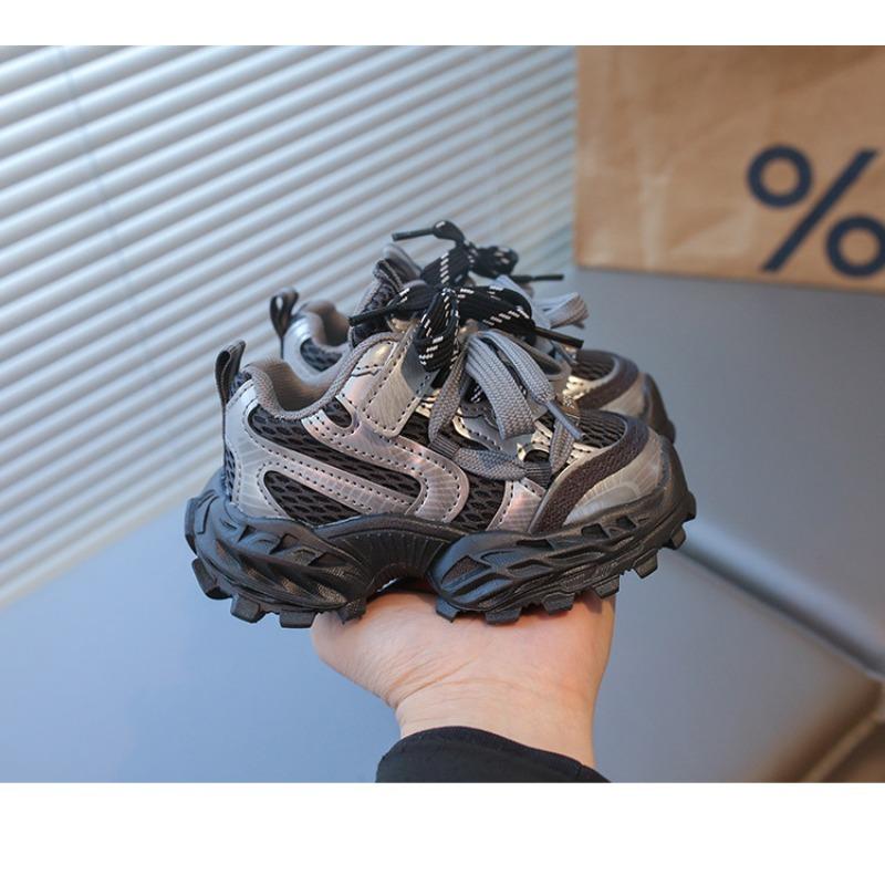 Compagno di classe primavera nuove scarpe sportive traspiranti suola morbida scarpe da corsa per bambini di media taglia scarpe da papà per uomo e donna bambini