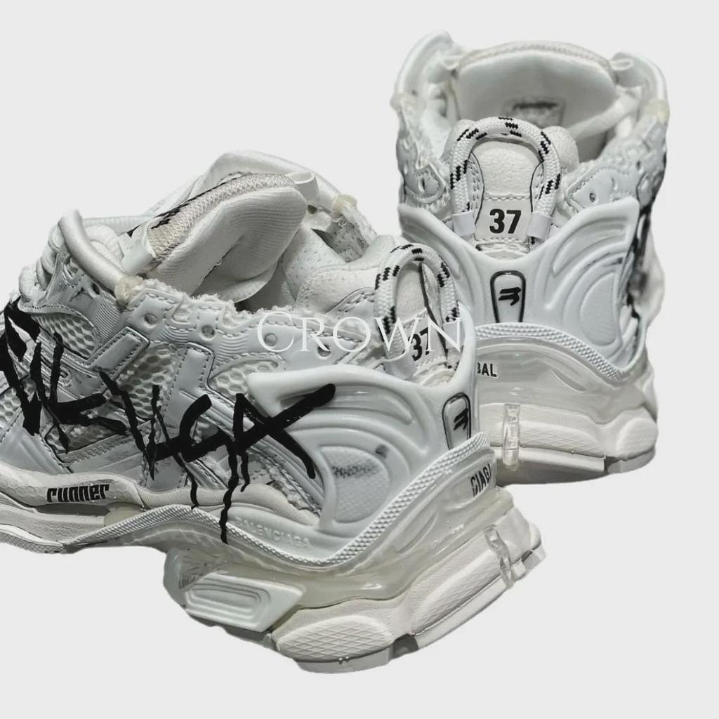Paris Graffiti-Style Unisex Casual Sneakers - Seventh Gen Fashion Runner