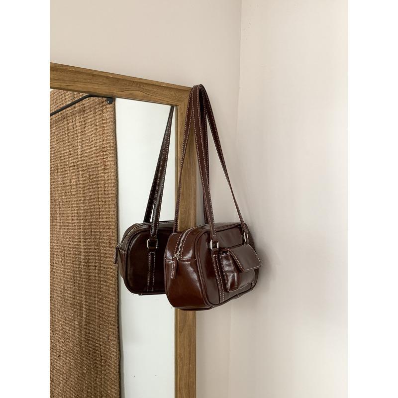 New shoulder bag large capacity high-end handbag fashion versatile commuter niche style underarm bag women