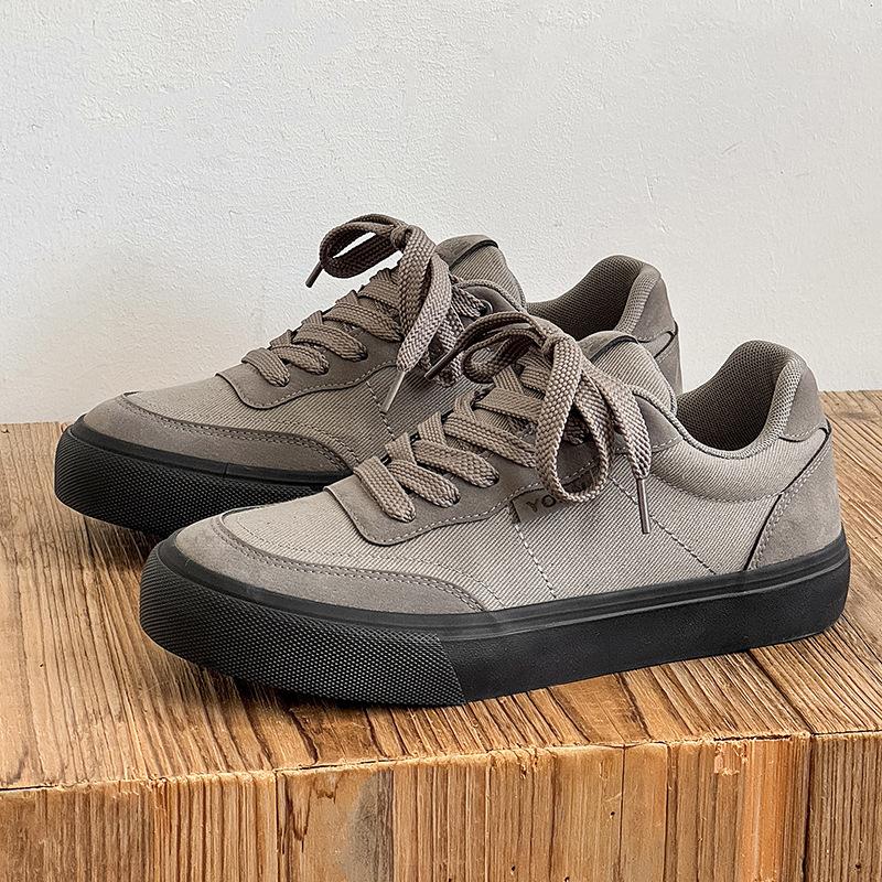 Men Board Shoes 2026 Comfortable Flat Casual Canvas Shoes Lightweight Wear-resistant Men Student Trend Sneakers Hombre