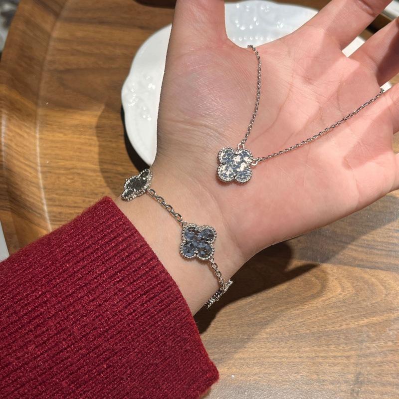 Explosive Gold Crushed Ice Ice Four-Leaf Clover Necklace Crushed Ice Dragon Scale Double-Sided Five-Flower Bracelet