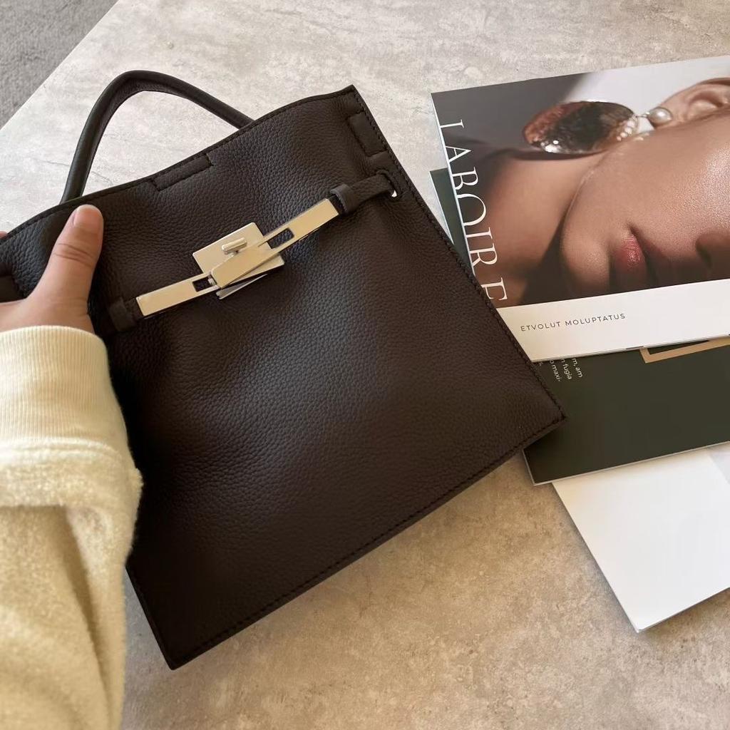 2026 New First-layer Cowhide Bucket Bag Women's Versatile Niche Medieval  Bag Exquisite Hand Carry Messenger Small Tote Bag