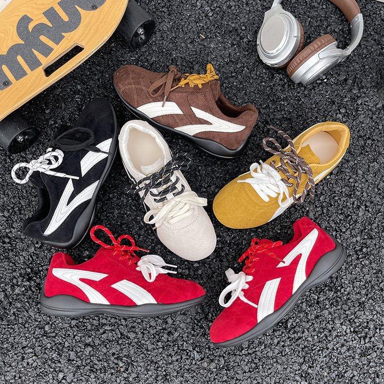 3Cm Inner Height Increase German Training Shoes Women's 2025 New Versatile Flat-soled Retro Forrest Gump Shoes Red Leather Casual Shoes