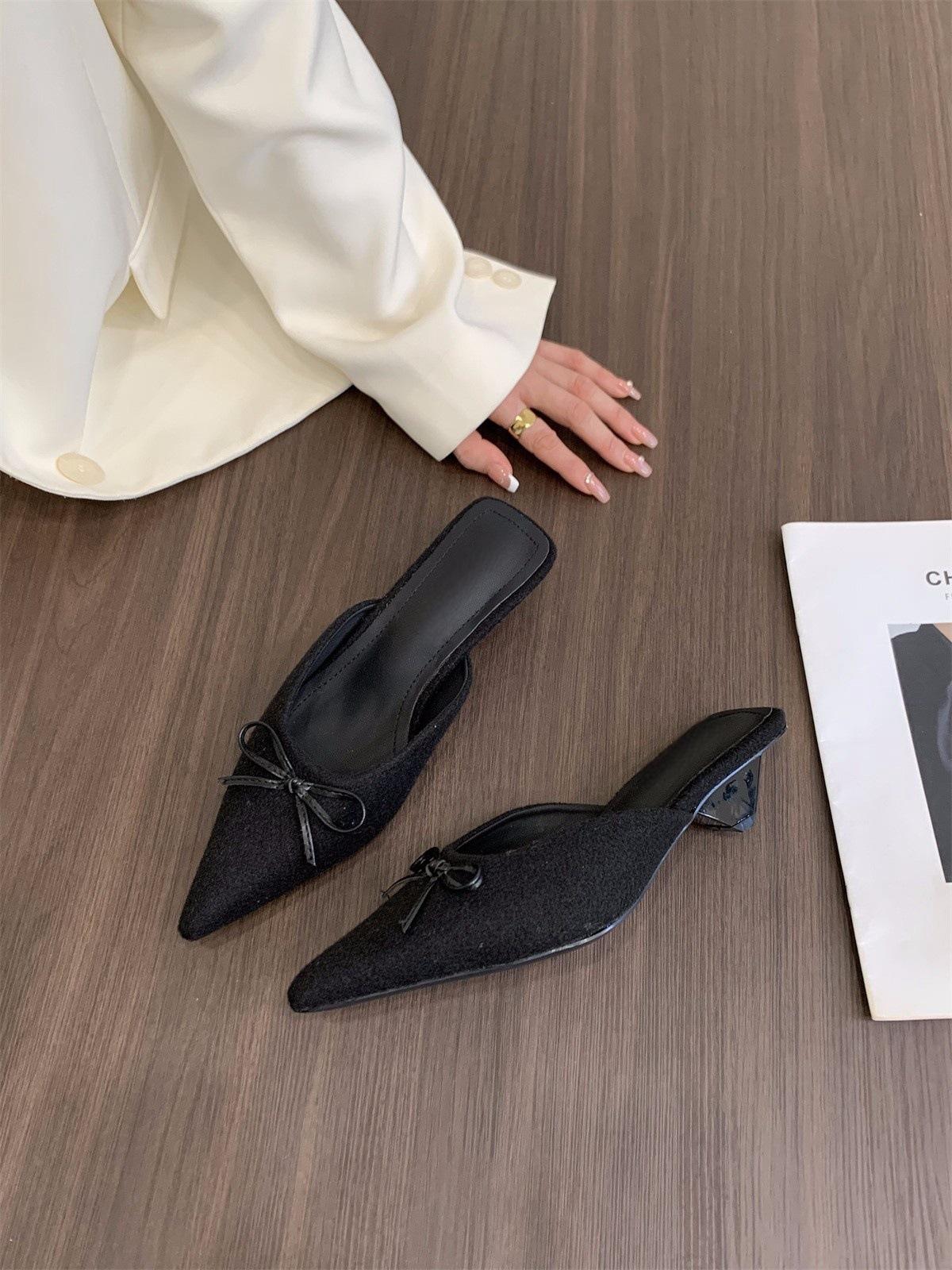 

Французский темперамент замшевые туфли-мешки на голову полутапочки сказочные туфли 2025 новые весенне-летние туфли с острым носком полуподнос одинарные туфли 35 чёрный