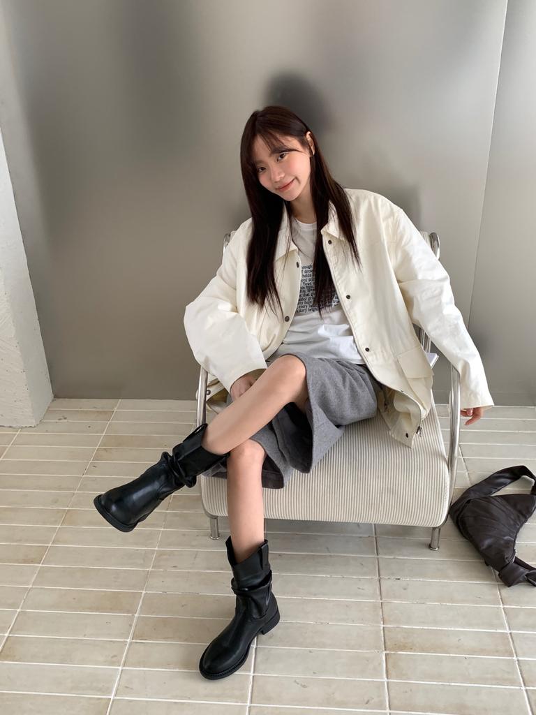 2025 New Round Head Pleated Thick Heel Low Tube Thin Martin Autumn and Winter Hot Girl Women Martin Boots