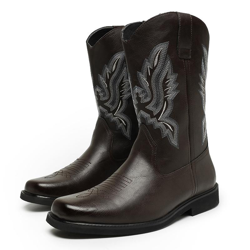 

Men s high top Embroidery boots autumn and winter new plus size outdoor casual boots fashion soft sole comfort motorcycle boots 39