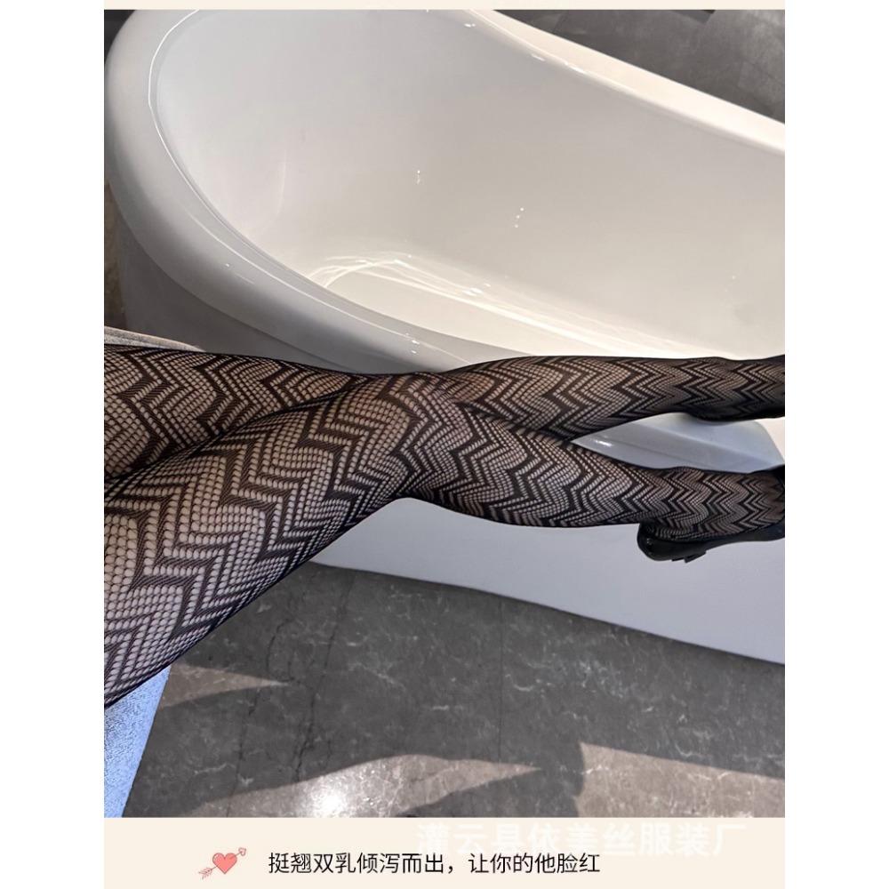 Man Want Sexy Lace Jacquard Sex Stockings Women's Thin Anti-hook Solid Color Pantyhose Transparent Fishnet Socks 4005