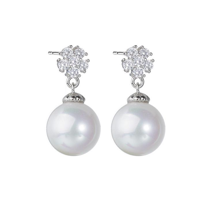 

Light Luxury Zircon Pearl Studs: Versatile No-Pierce Ear Clips for Students and Girls