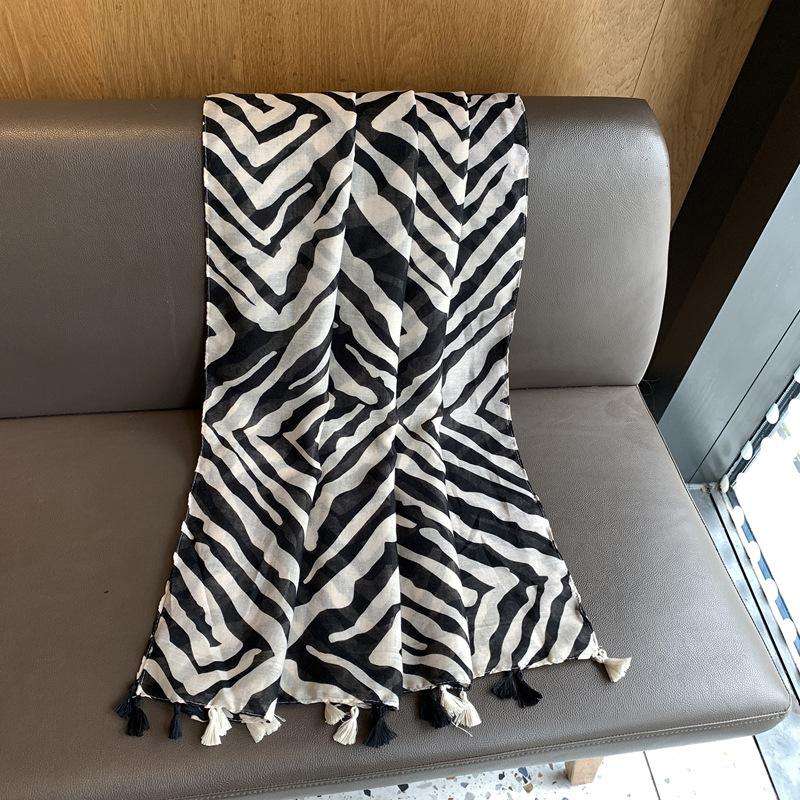 Vintage Premium Zebra Pattern Versatile Fashion Neck Scarf For Women