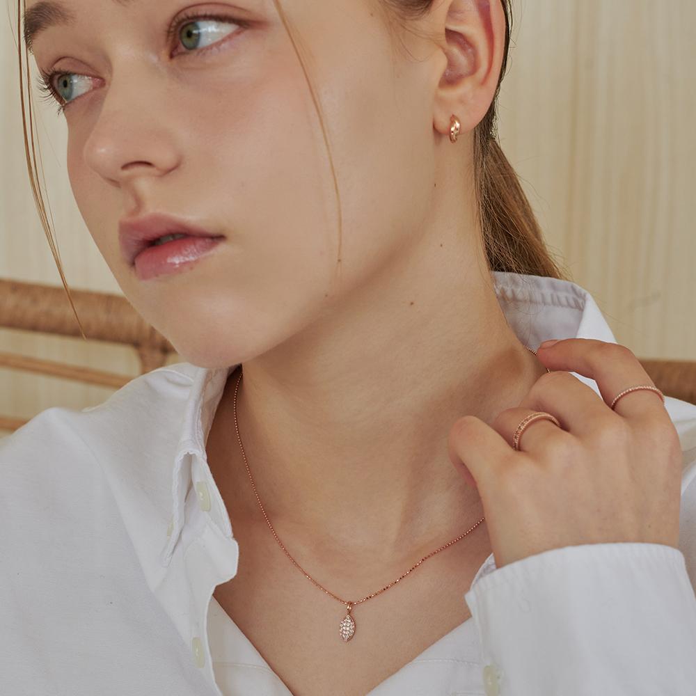 Loveenb [14K Gold] Lua Almond Lab Diamond Pendant