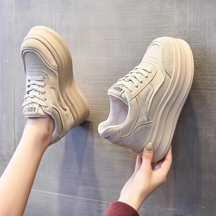 

Туфли на скрытой платформе, белые женские, весна 2025, новые дышащие матовые кеды на платформе панда, 10 см, легкие, женские туфли 39 бежевый