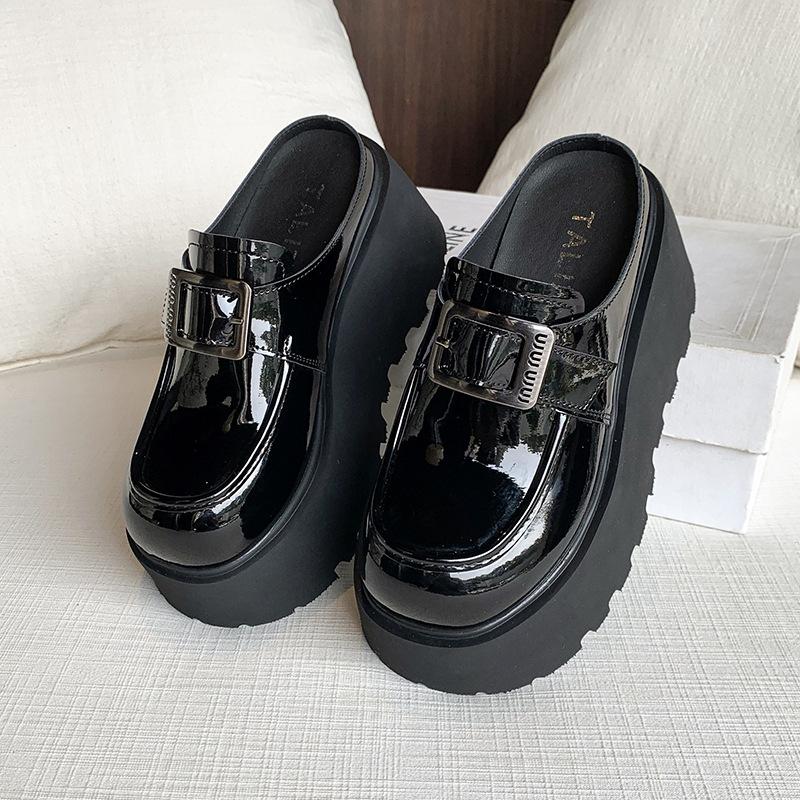 2025 spring and autumn new one-pedal slippers small man height increase black British style platform shoes trendy versatile small leather shoes