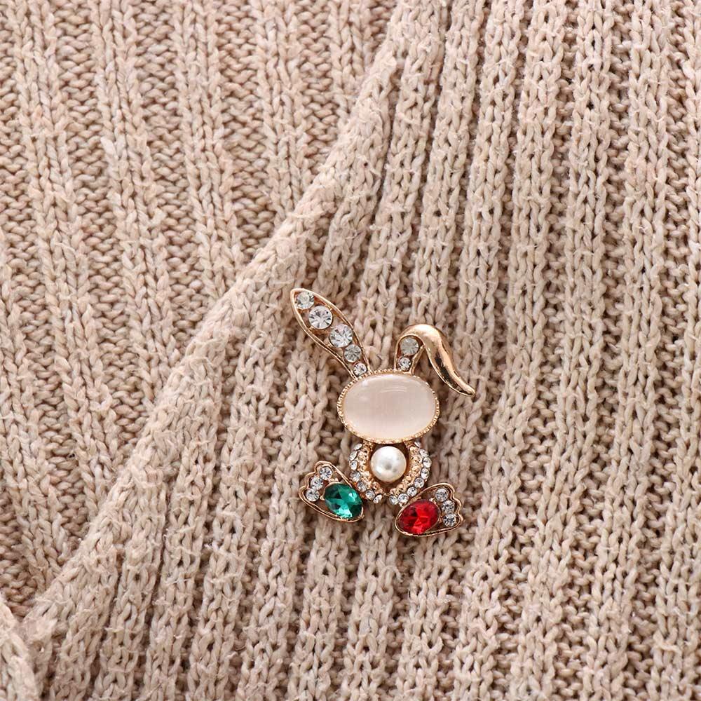 Pearls For Women Exquisite Rabbit Brooch Korean Style Brooch Rhinestone Pins Suit Accessories