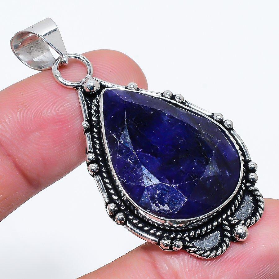 

Сапфир(Смоделированный) Этническая ювелирная подвеска ручной работы с драгоценными камнями 2,17 дюйма SR-10100