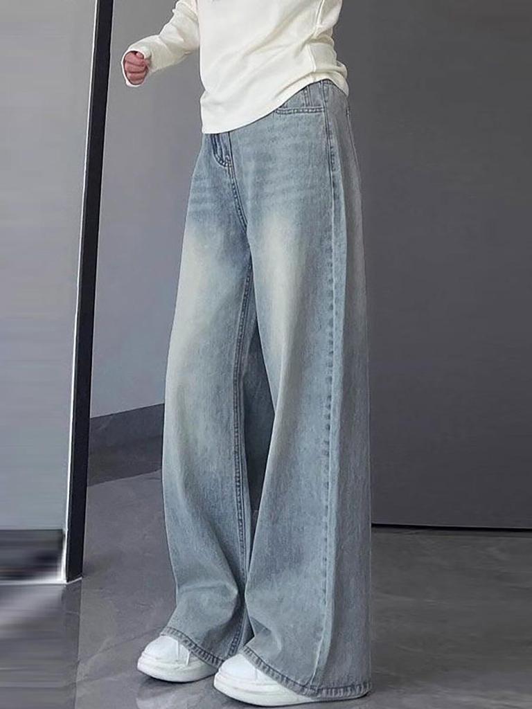 Light Color High Waist Wide Leg Jeans for Women - Plus Size Loose Fit, Slimming Straight Leg for Pear-Shaped Bodies, Autumn Collection.