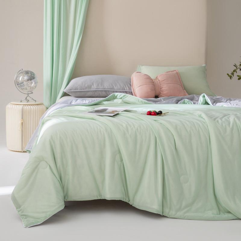 Class A Ice Silk Summer Quilt: Solid Color, Machine Washable, Thin Cooling Blanket for Air Conditioning