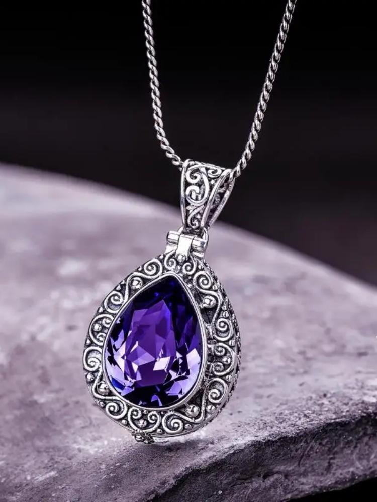 

Exquisite Crystal Zirconia Treasure Box Pendant Necklace Openable Women s Fashion Elegant Aromatherapy Box Jewelry Gift