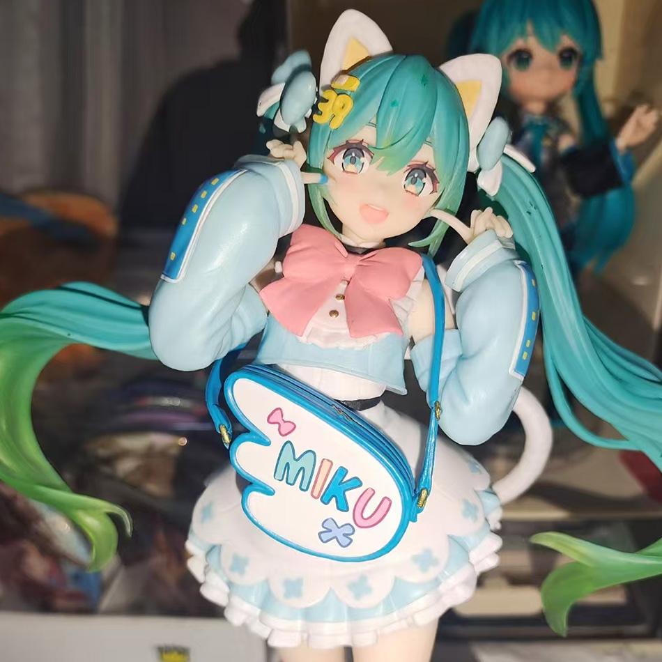 New Fantasy Girl Hatsune Miku Anime Figure Fashion Subclture Miku Action Figure Christmas Gift PVC Collection Model Doll Toys