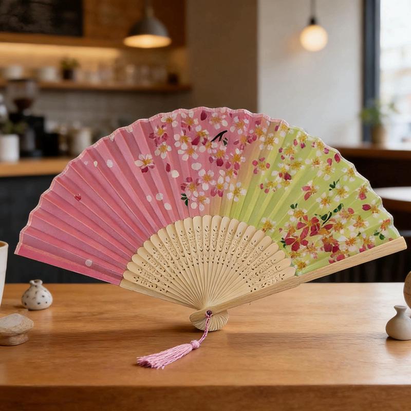 Retro-Tanzfächer im japanischen Stil für den Sommer - Klassischer antiker Stil