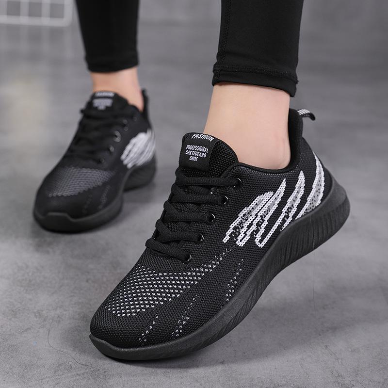 Spring and Autumn Women's Shoes Mesh Breathable Sneakers Women's Walking Casual Travel Shoes Lightweight Flying Weaving Student Running Shoes