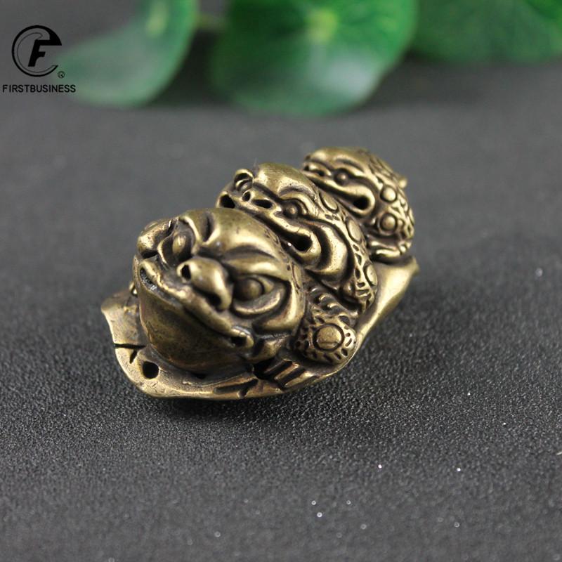 Copper Toad Ornament Antique Hollow Brass Animal Figurines Miniatures Decorations Chinese Feng Shui Crafts Tea Pet Car Keychains