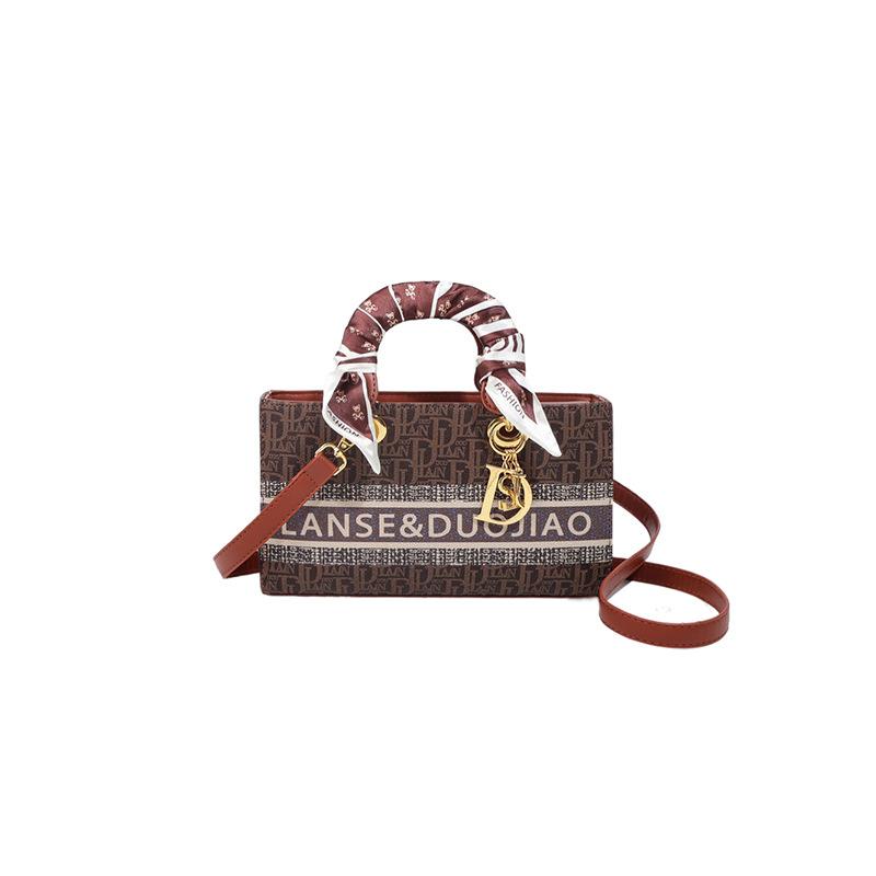 Embroidered horizontal Princess Diana bag women's new versatile handbag large capacity shoulder messenger bag